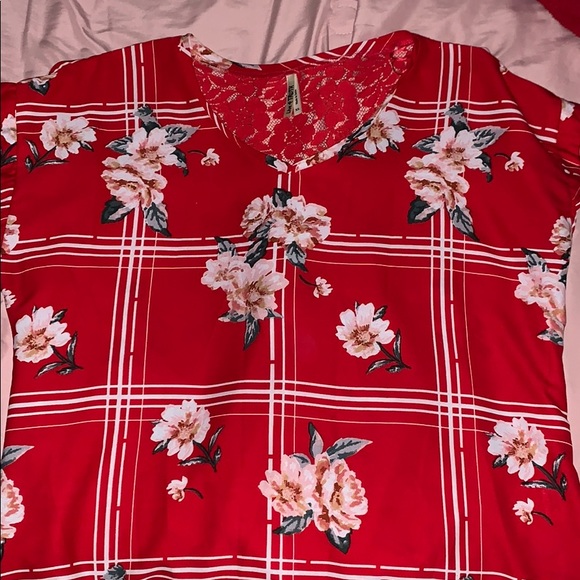 Red blouse - Picture 1 of 1